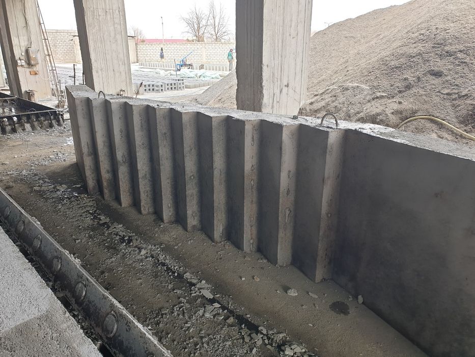 Плиты перекрытия, фбс блоки, лотки, лестничный марш, шлакоблоки!