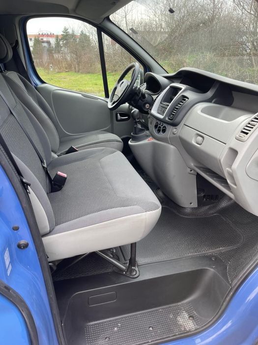 Opel Vivaro  3 locuri