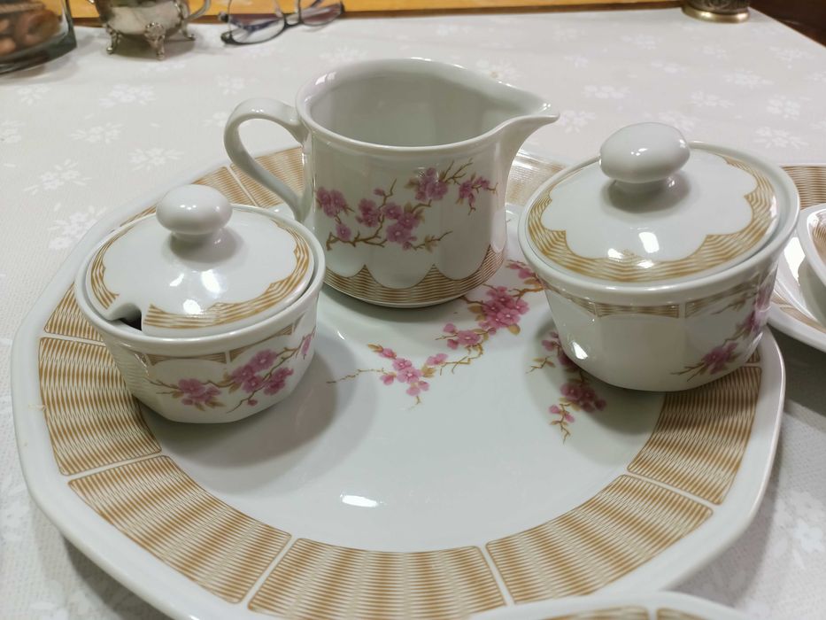 Продам столовый сервиз ГДР 35000тенге