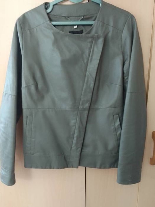 Куртка  кожаная ,женская.