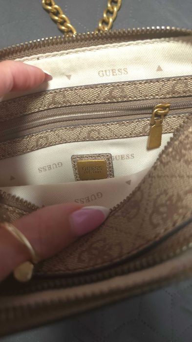 Оригинална чанта Guess