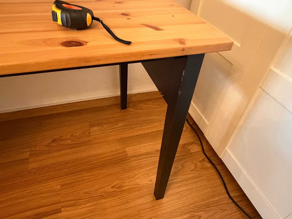 Birou Ikea utilizat, stare buna