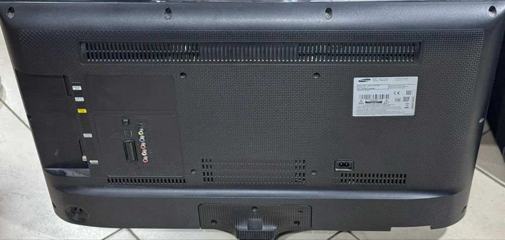 Телевизор Samsung UE32J4100AW