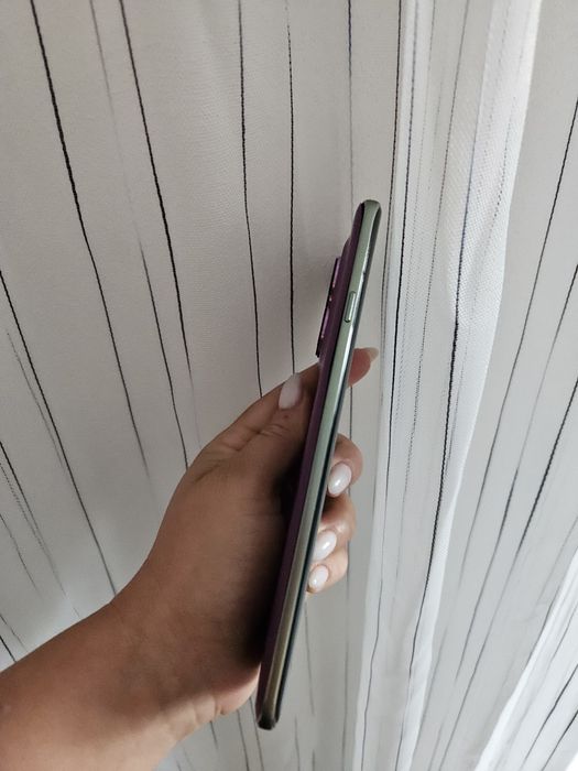 Telefonul este nou