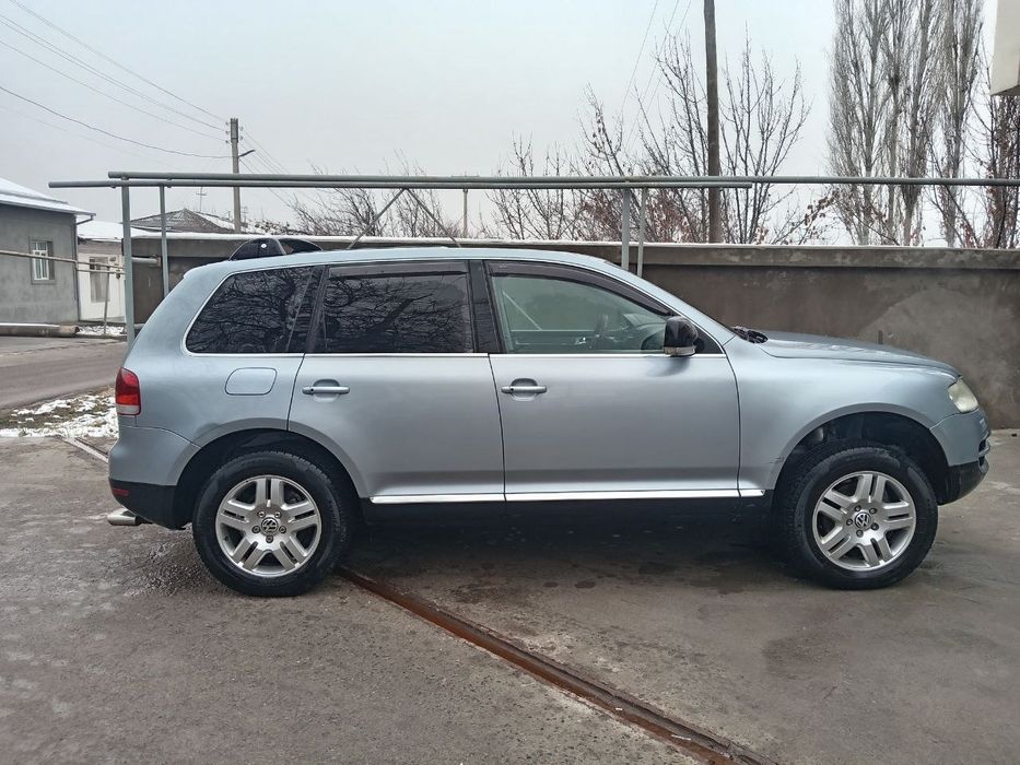 Volkswagen touareg 2004 yil