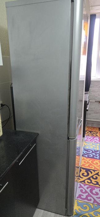 Холодильник Indesit