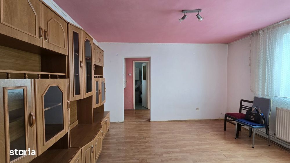 Apartament ieftin cu 3 camere — fotografia 1