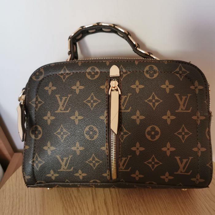 Дамска ежедневна чанта