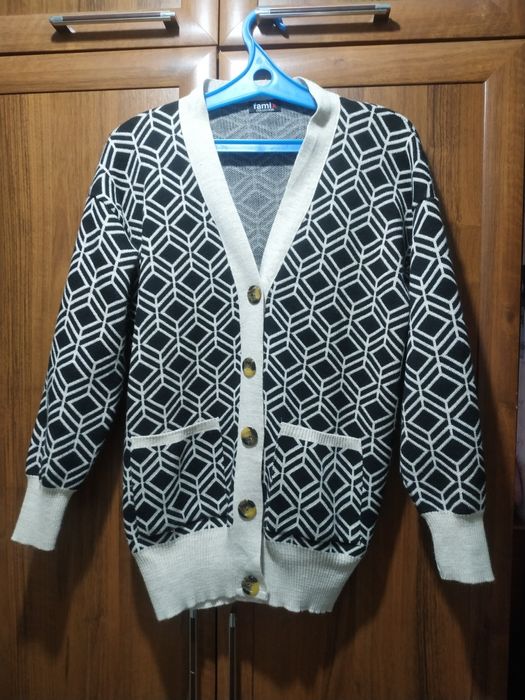 Двойка пиджак и желетка, кофты