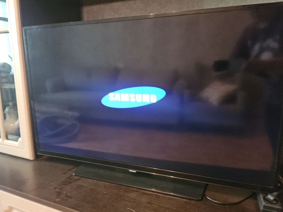 Продам ТВ Samsung