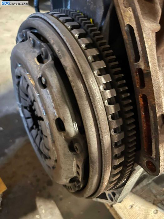 Volanta Masa Dubla Placa Presiune Ambreiaj Renault Scenic 3 1.5 DCI 2009 - 2016 Cod 302052316R [C1134]