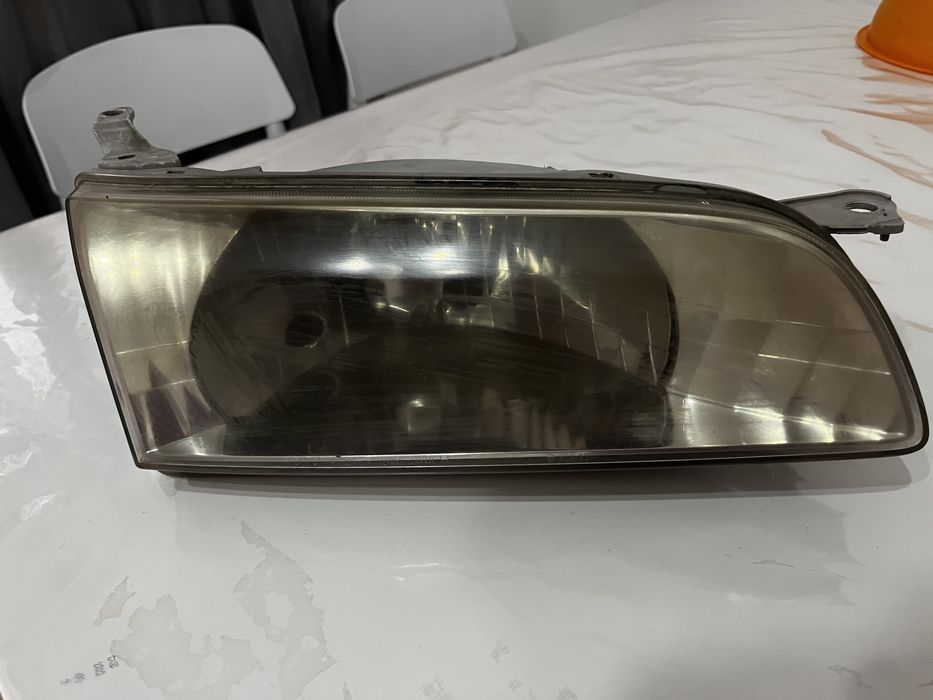 Фары от тайота спринтер