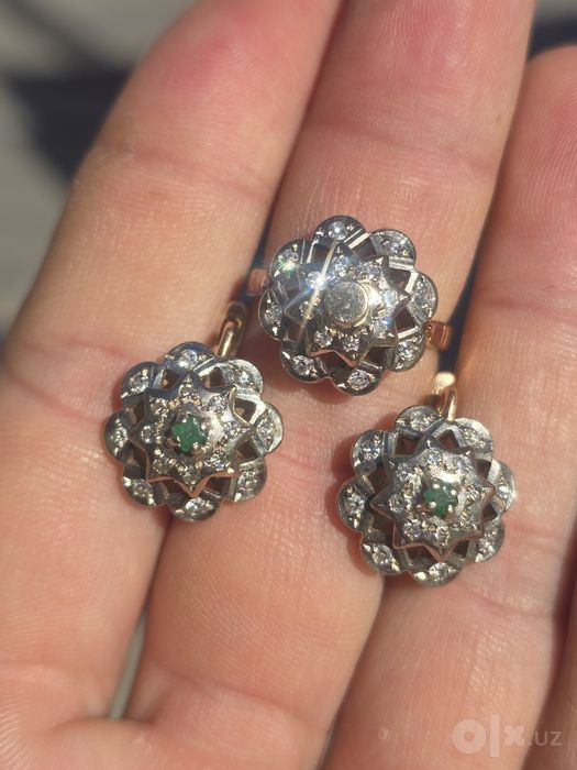 Серёжки с кольцом.