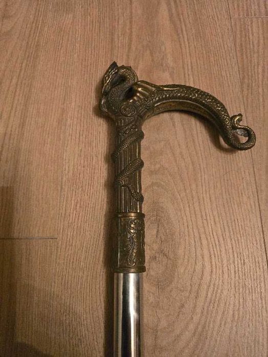 Бастун с вграден кинжал