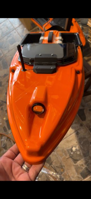 Navomodel de plantat/pescuit,autopilot,baterii,reparatii.