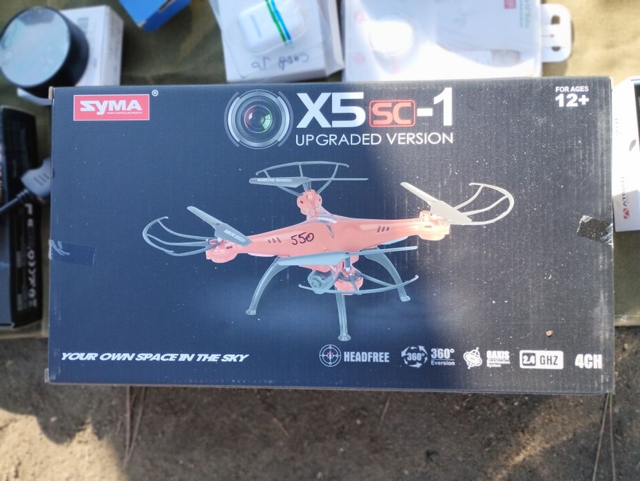 Vând drona mare noua