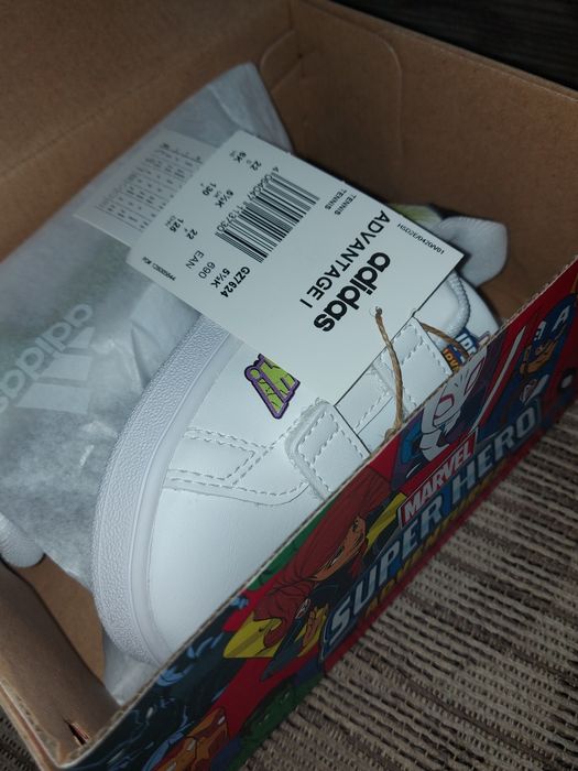 Нови Adidas маратонки 22 номер ADVANTAGE I