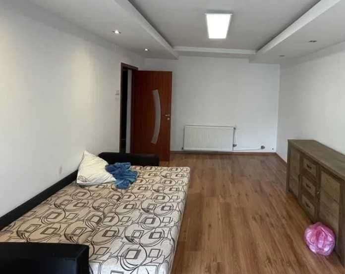 Дава се под наем Тристаен апартамент в Пловдив, Тракия - 78 кв.м за 122.4 € - Снимка #1