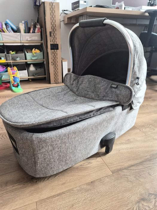 Кош за новородено Mamas and papas  Ocarro