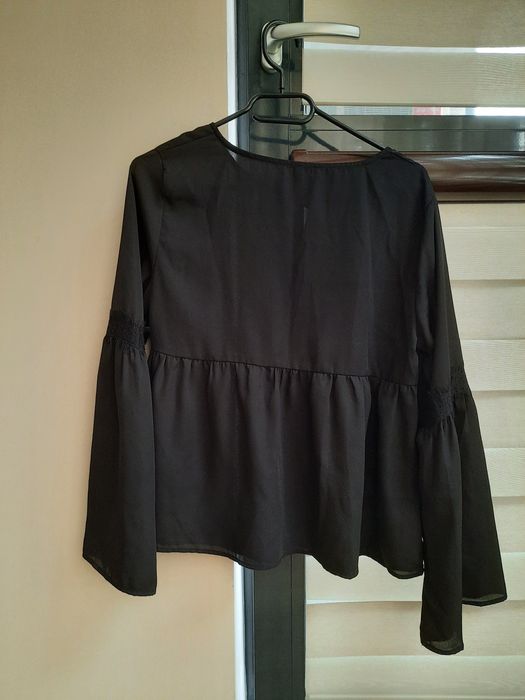 Дамска черна риза с дантела