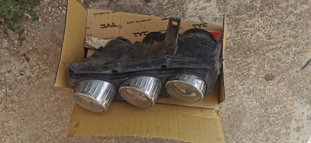 Продавам оригинални фарове за Alfa 159