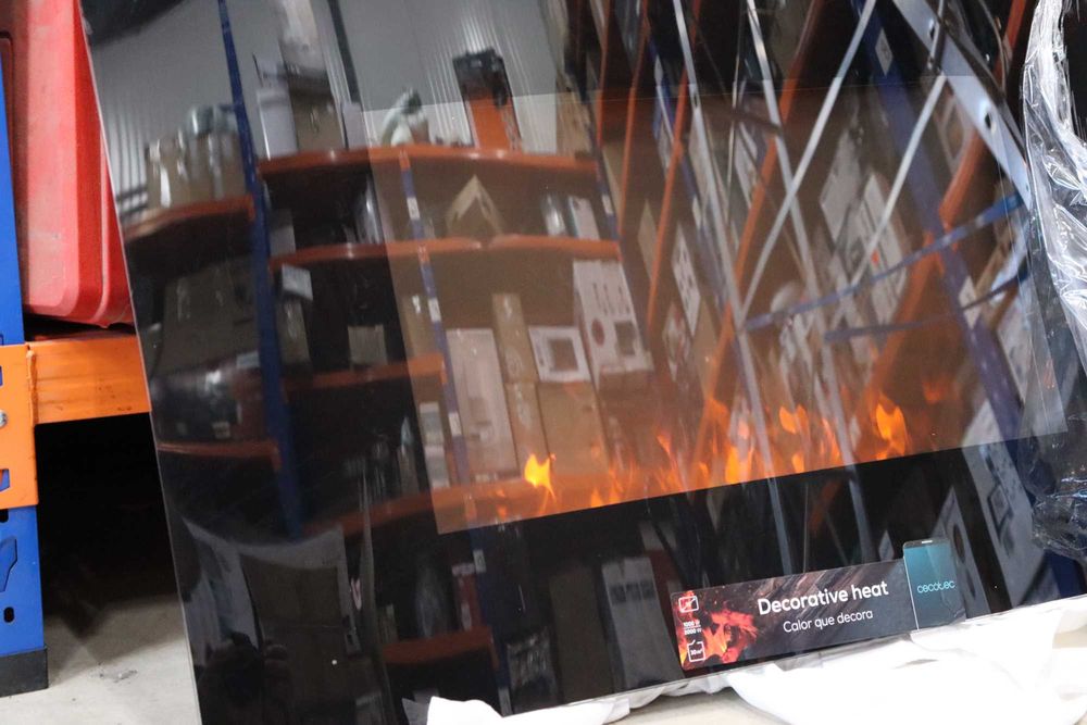 Електрическа камина Cecotec Ready Warm 3550 Curved Flames Connected. 2000W, размер 35", WiFi, дист. управление, извит панел, таймер, 30м²