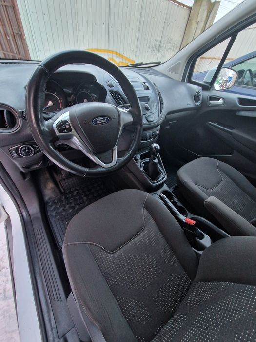 Ford Transit Courier