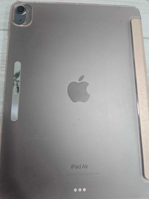 Планшет Apple в хорошем состоянии