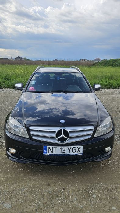 Vând Mercedes-Benz Clasa C 220 CDI, nivel de echipare de top Avantgarde, an fabricație 2008.
