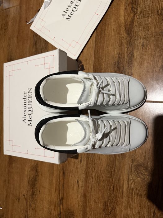 adidasi eleganti Alexander McQueen