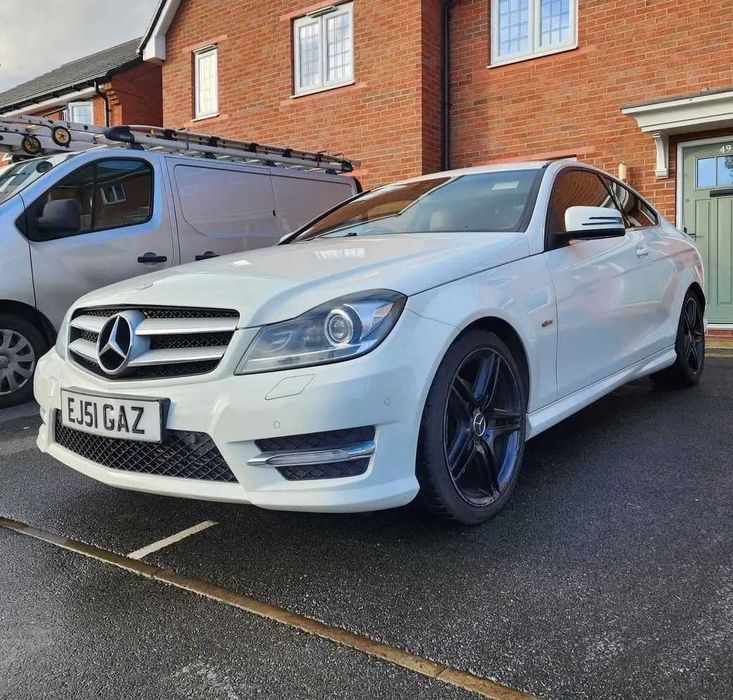 Vând Mercedes C250 Coupe