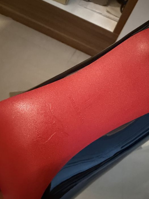 Pantofi piele talpa rosie louboutin