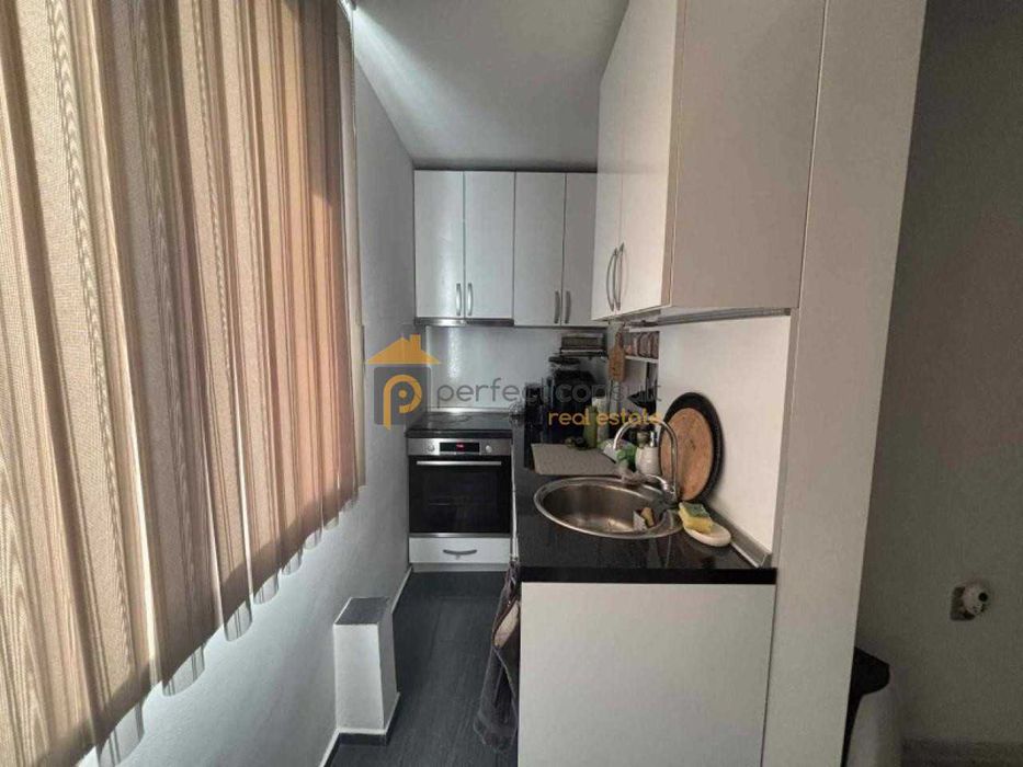 Продава се Тристаен апартамент в Пловдив, Кършияка - 50 кв.м за 2020 €/кв.м - Снимка #1