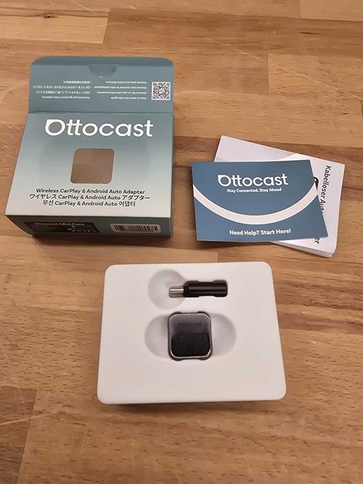 OTTOCAST Mini Core 2-в-1 безжичен CarPlay и Android Auto адаптер