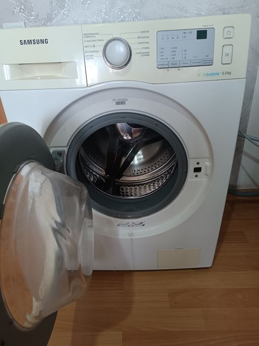 Продам стиральную машину Самсунг