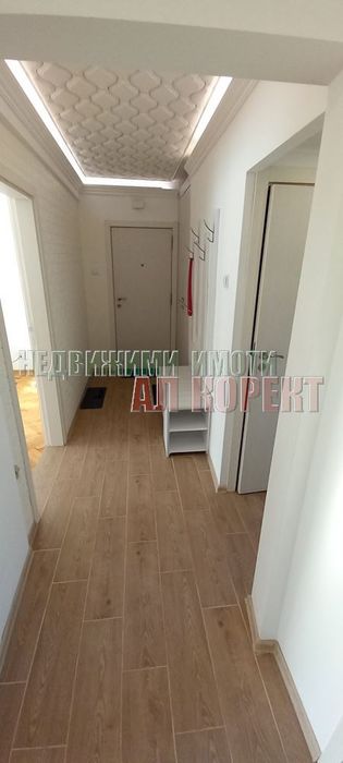 Дава се под наем Четиристаен апартамент в Варна, Цветен квартал - 85 кв.м за 612 € - Снимка #12