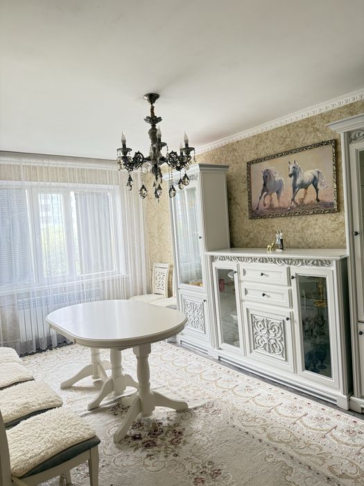 Продам 4 комнатную квартиру