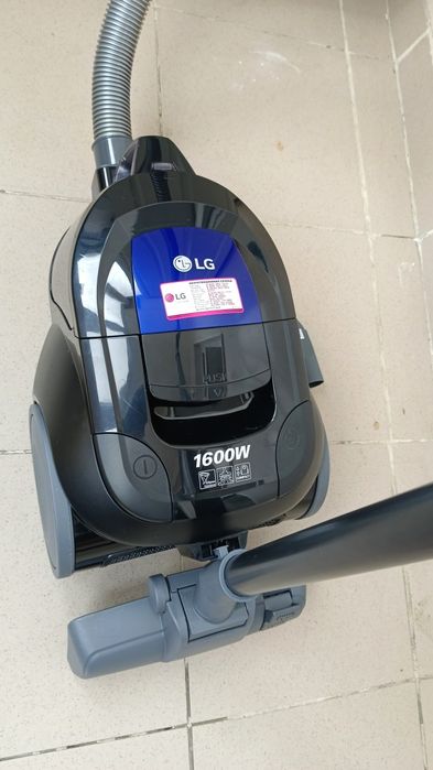 Пылесос LG 1600W