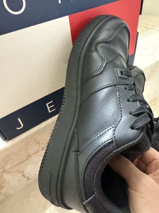 Adidasi Tommy Hilfiger piele 36