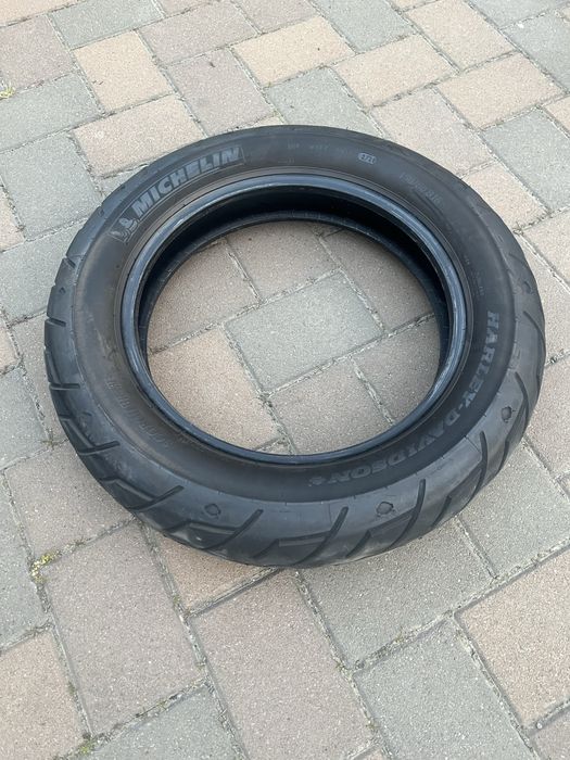Vand 2 anvelope moto: 100 90 19 si 150 80 16