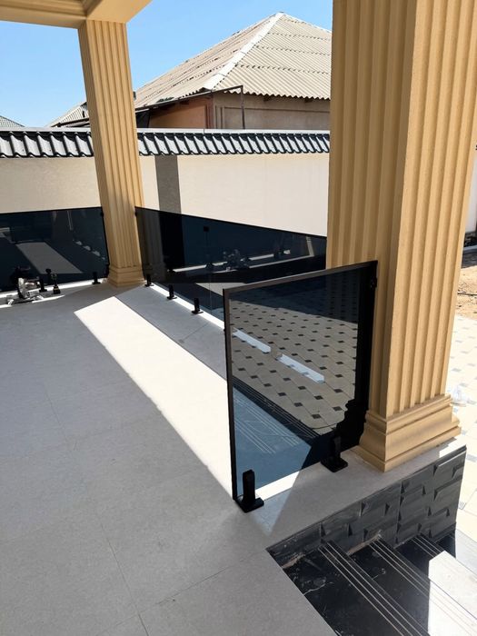 Стеклянная перила