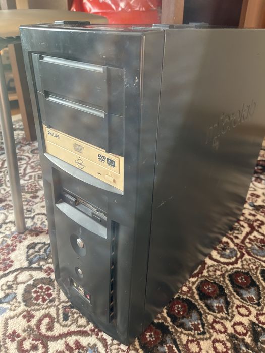 Компьютер: системный блок и тд на запчасти