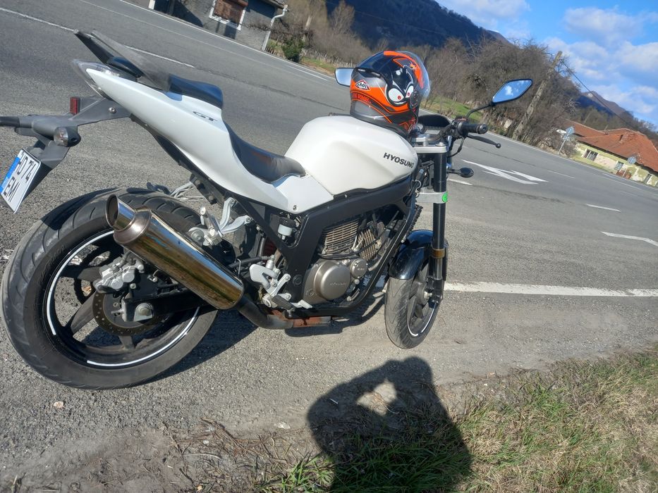 Hyosung GT 250 COMET 2010,vând/schimb cu remorca,platforma,rulota,etc