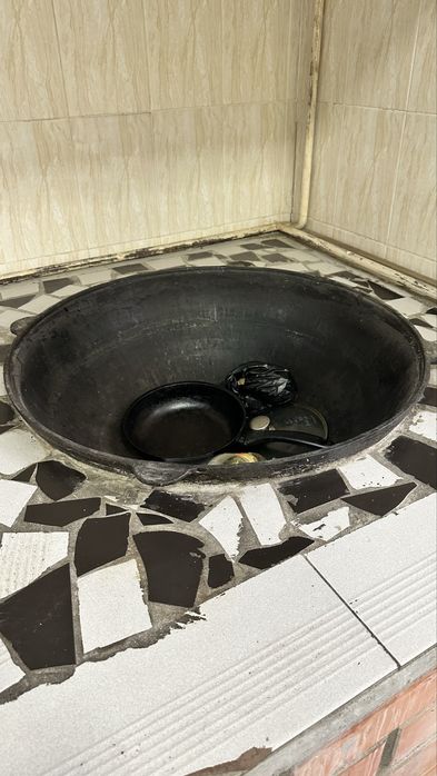 Chgunniy qozon sotiladi