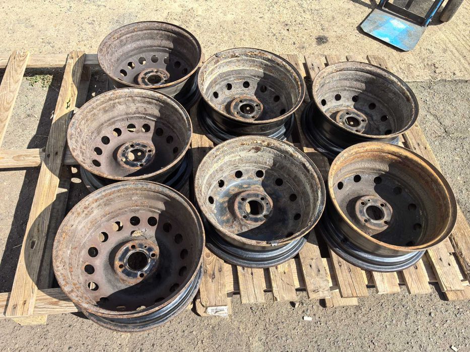 15 цола 4 х 100 мм Дачия / Рено - 6 Инча / ЕТ 50