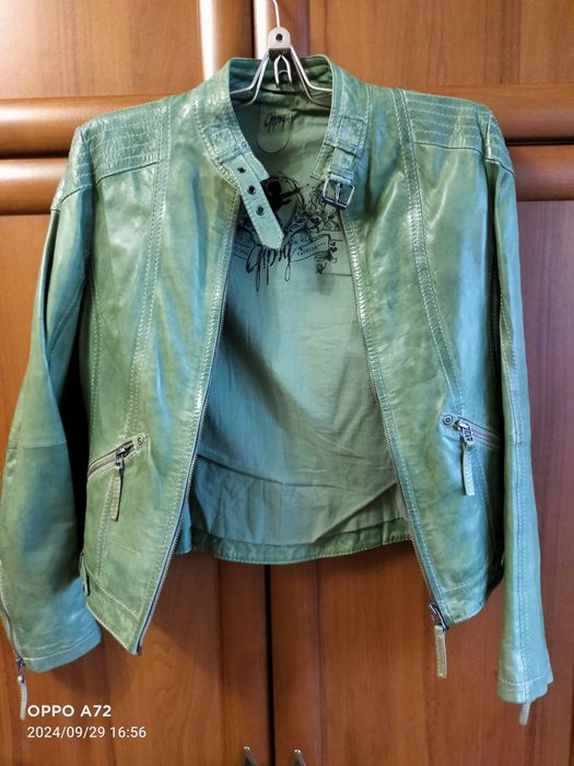 Продам новые вещи брендовые.