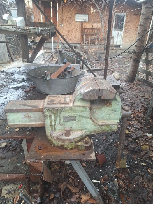 Продам тиски советские