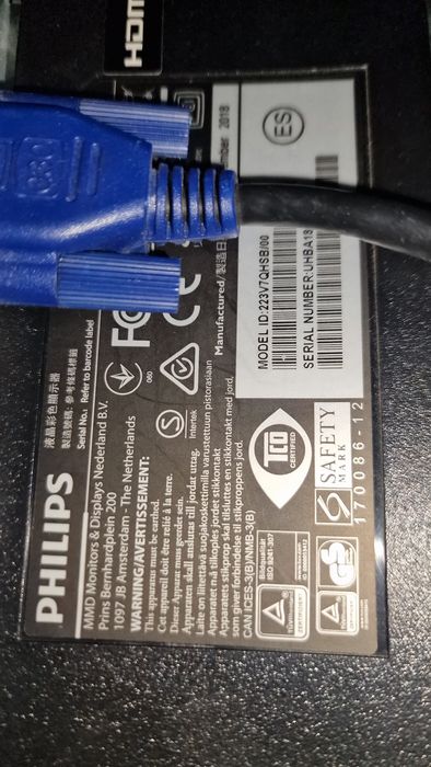 Philips 223V7QHSB – 22"