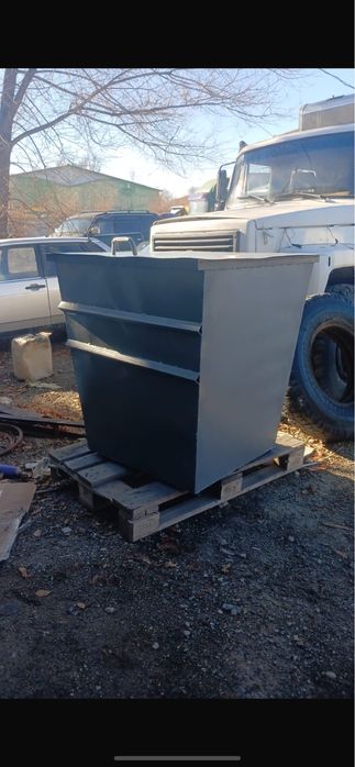 Продам мусорные контейнеры