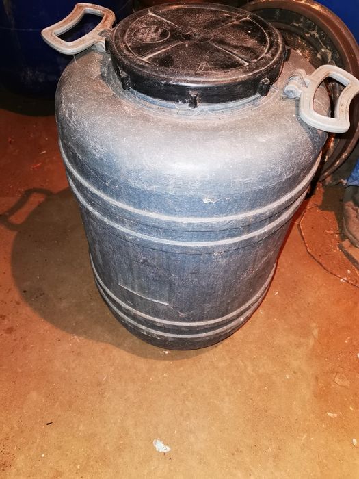 Butoaie plastic, bidoane